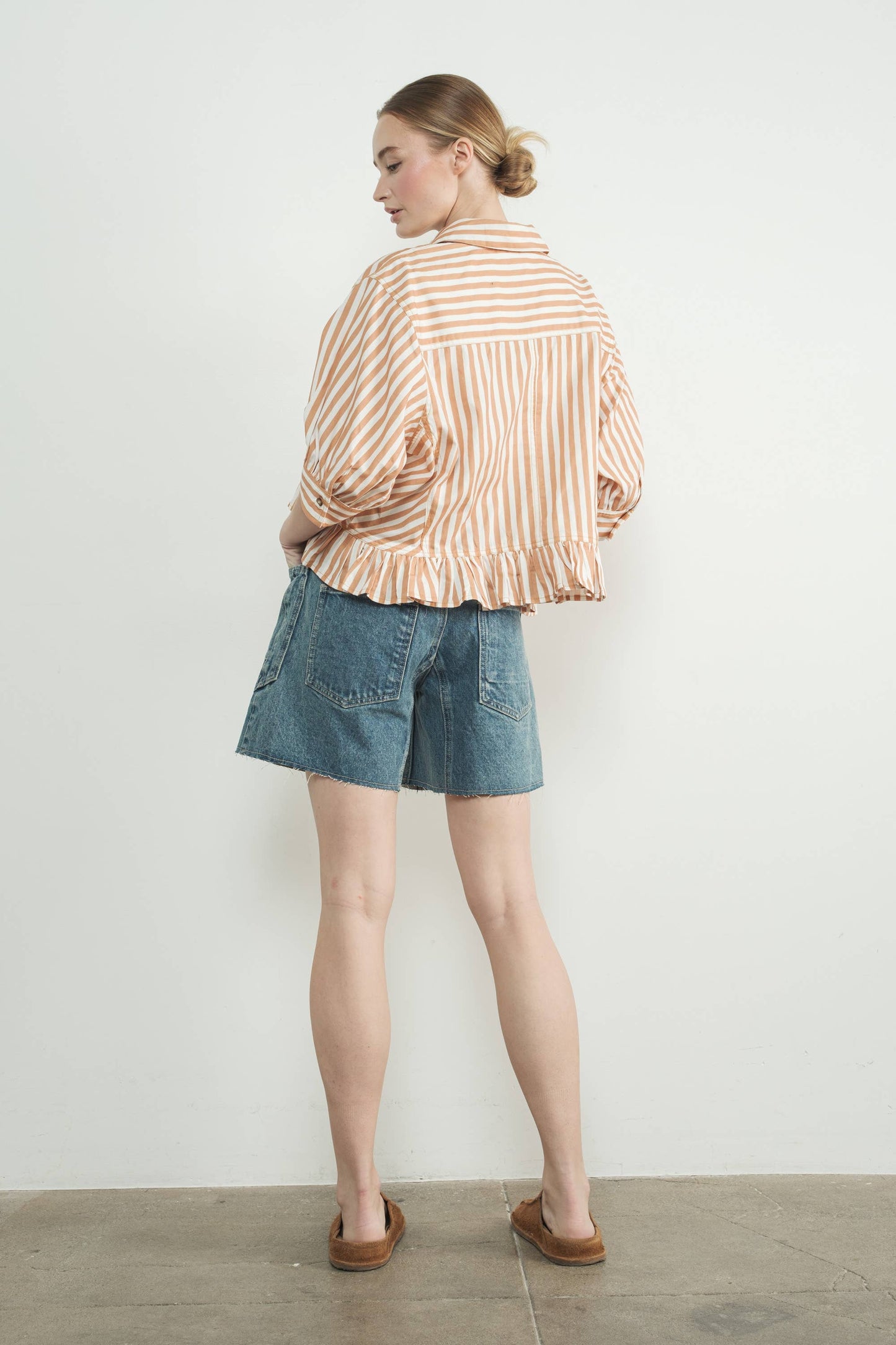 STRIPE RUFFLE HEM SHIRT