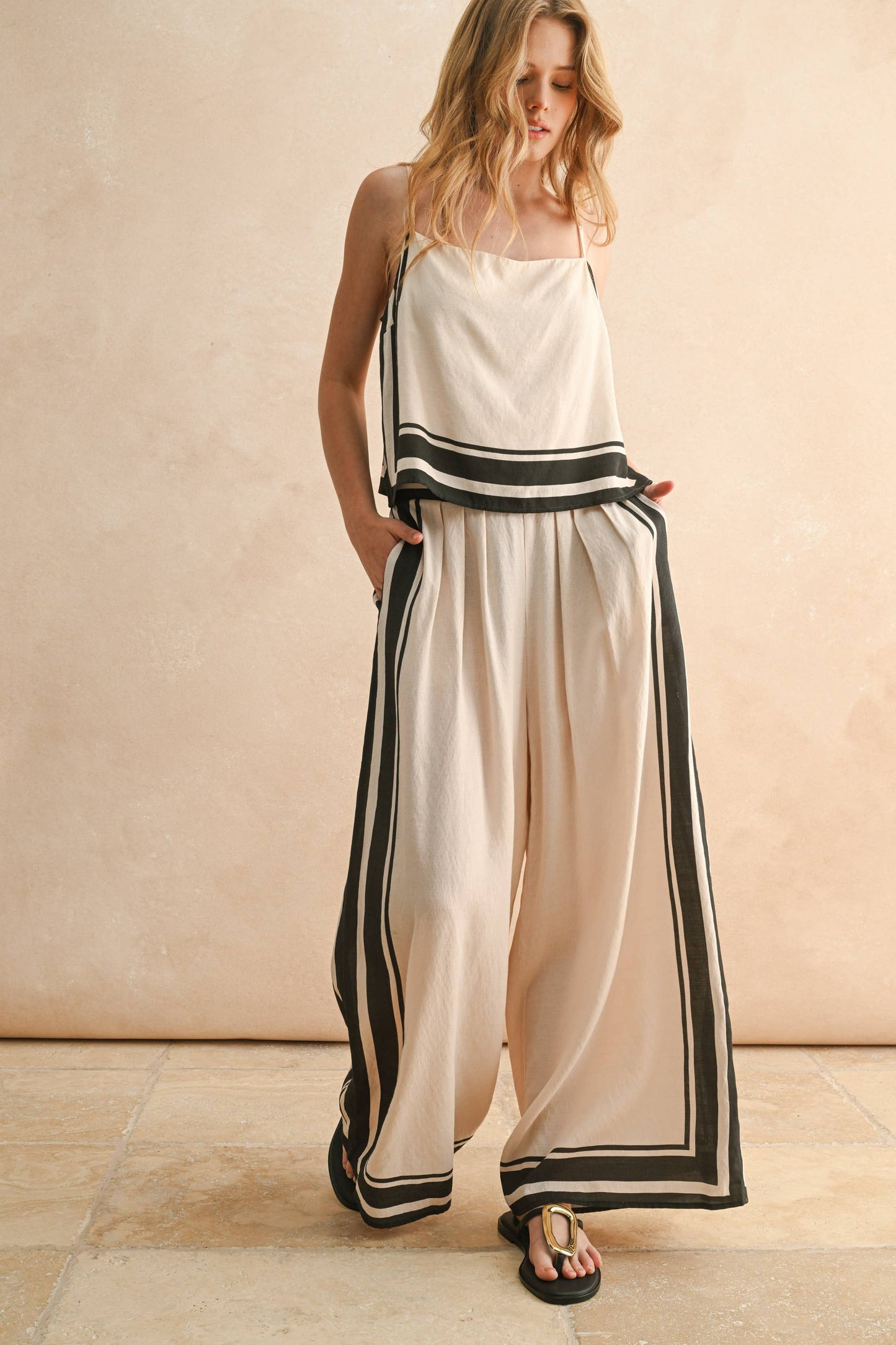 BORDER STRIPE PATTERN PANTS