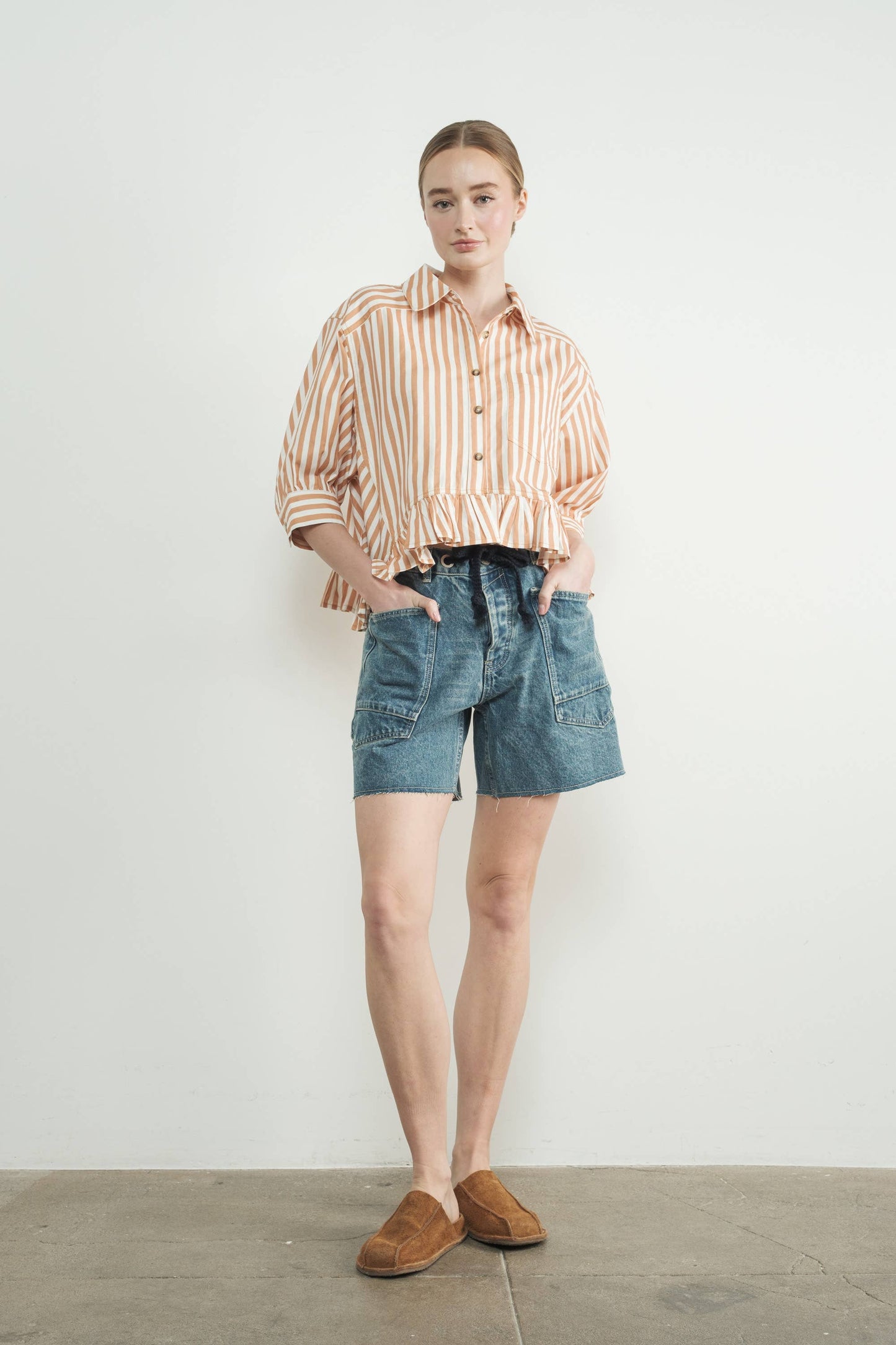 STRIPE RUFFLE HEM SHIRT