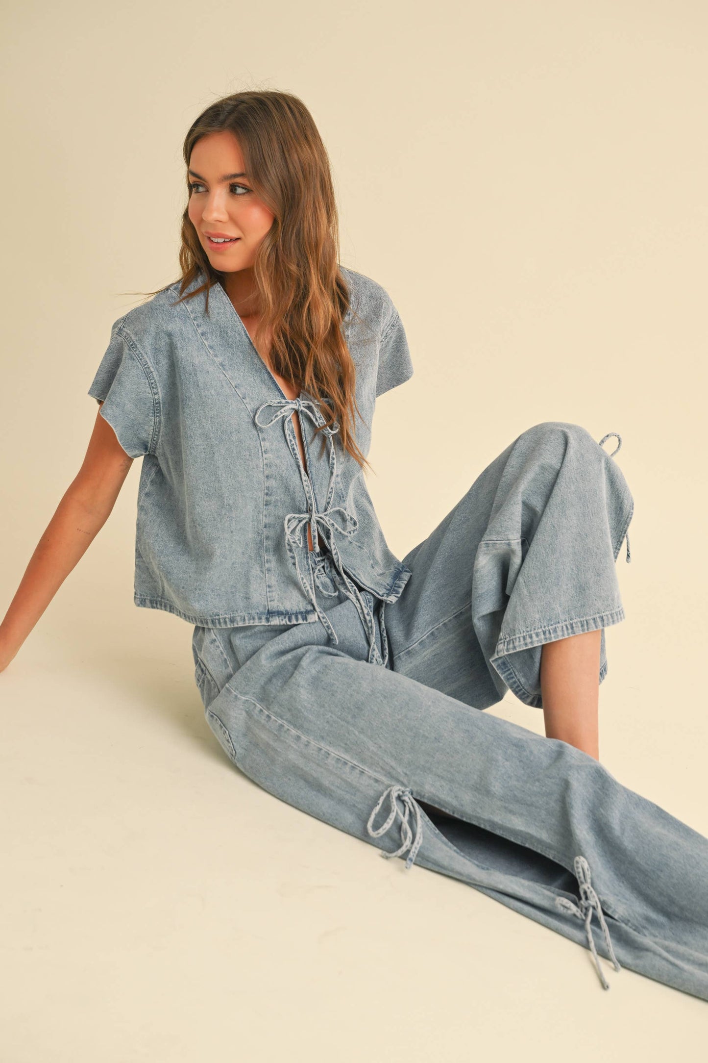 T4768ST DENIM TIED FRONT BLOUSE