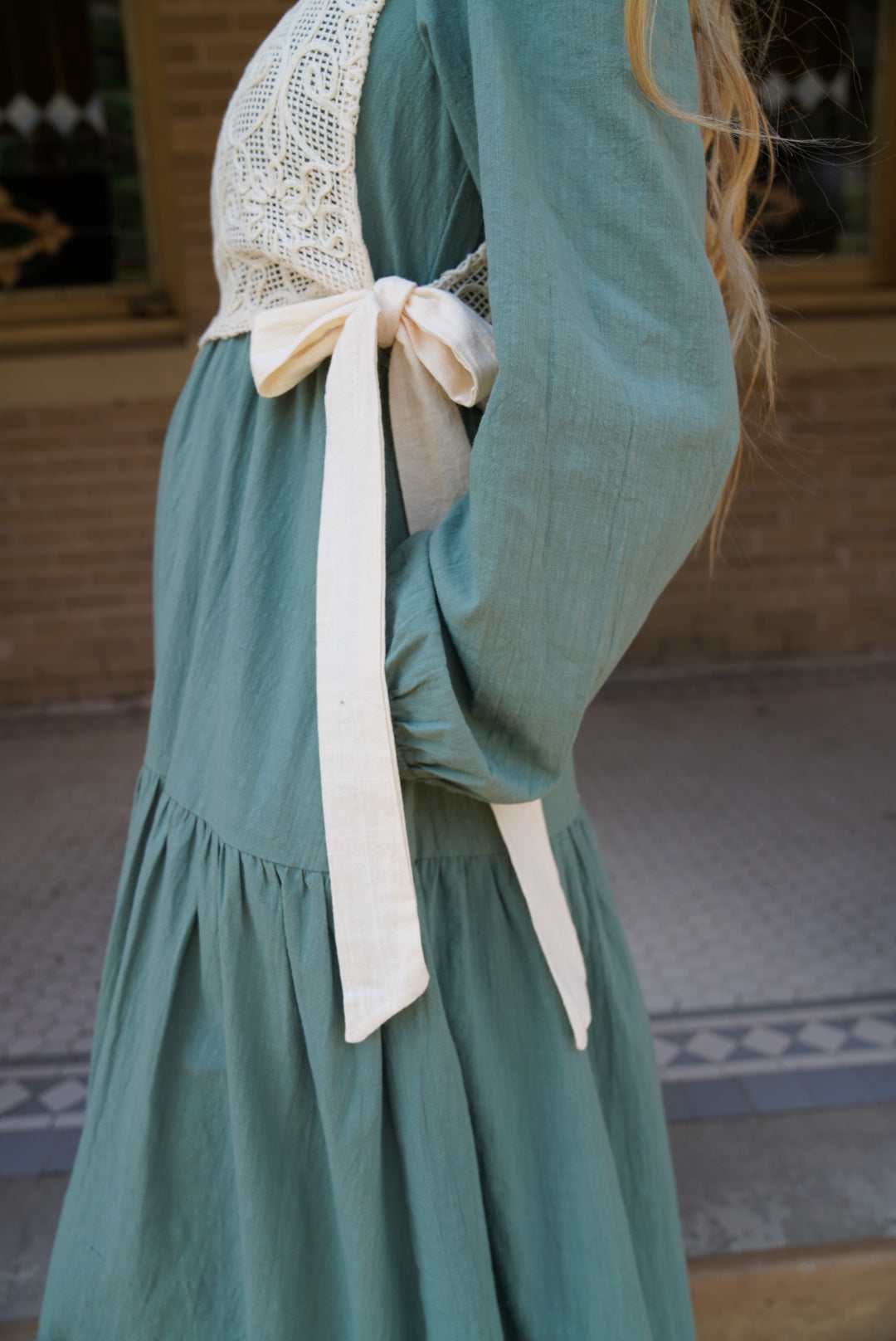 ROMANTIC WALKTHROUGH THE CITY CROCHET OVERLAY MAXI DRESS