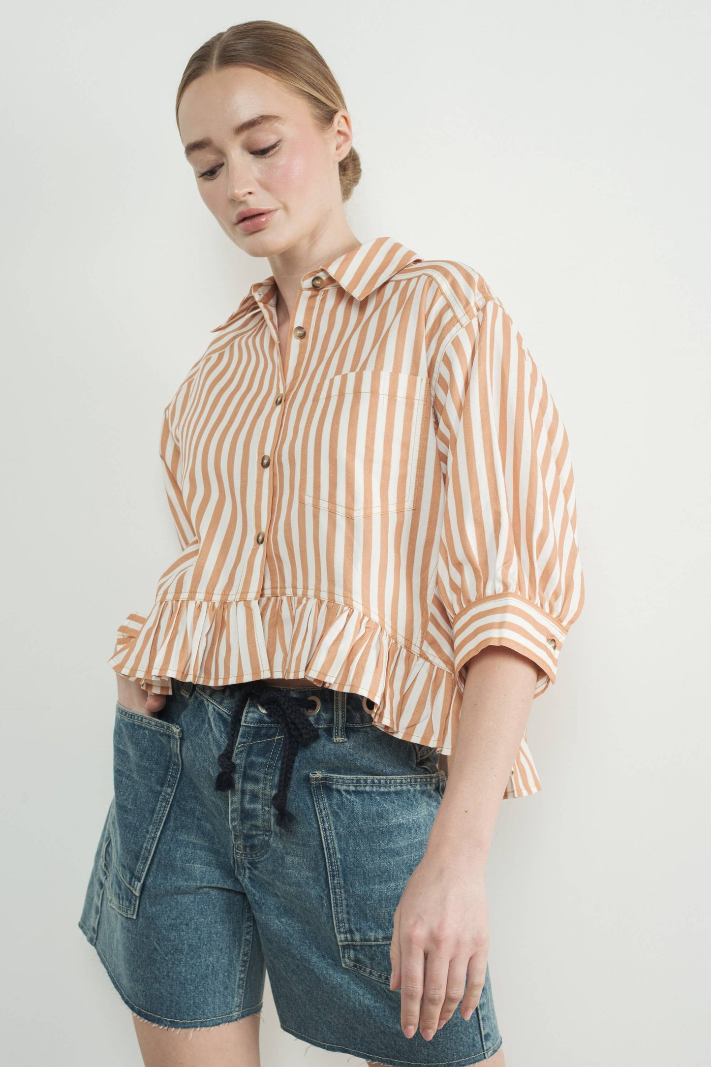 STRIPE RUFFLE HEM SHIRT