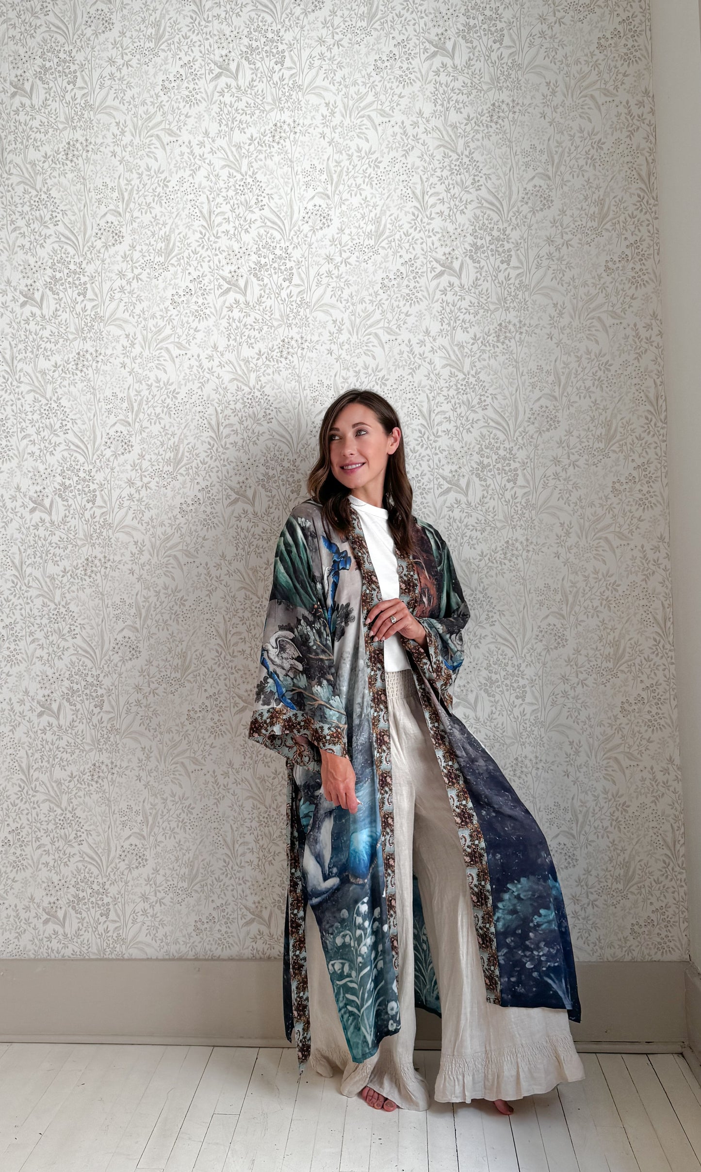 Theatre Of Dreams Kimono