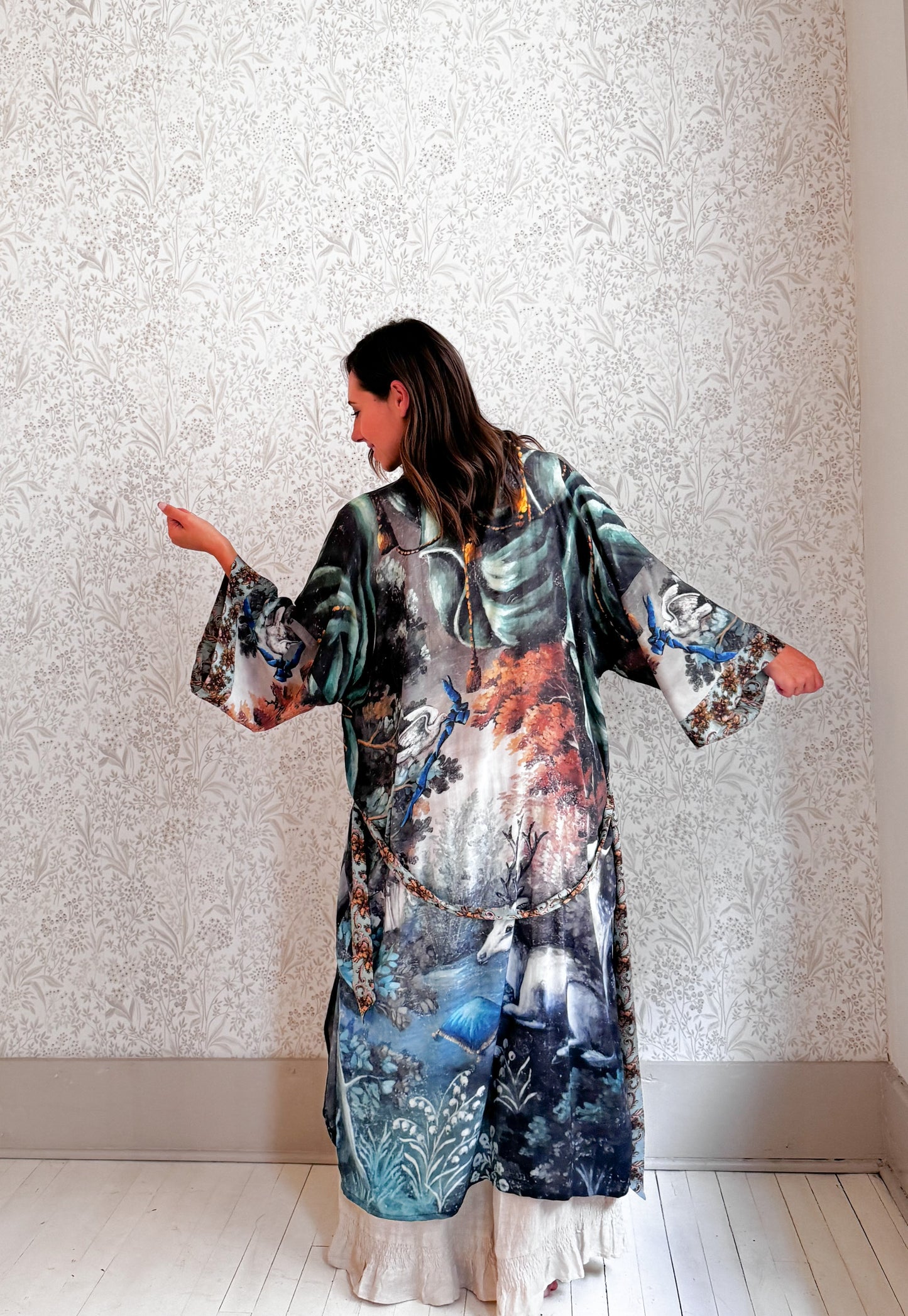 Theatre Of Dreams Kimono
