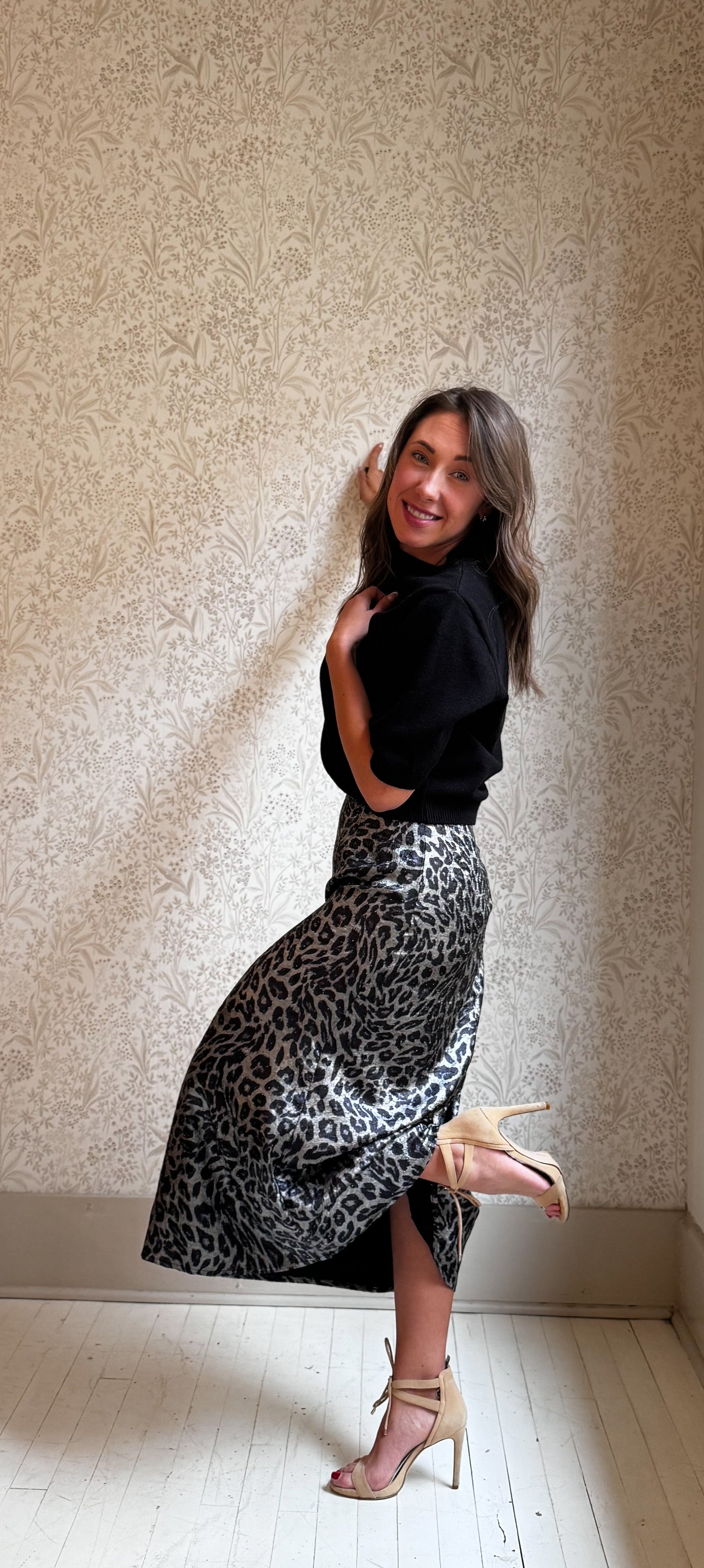 Classy leopard skirt