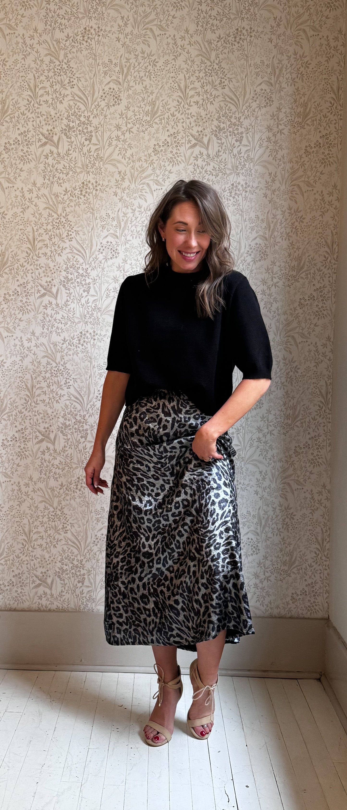 Classy leopard skirt
