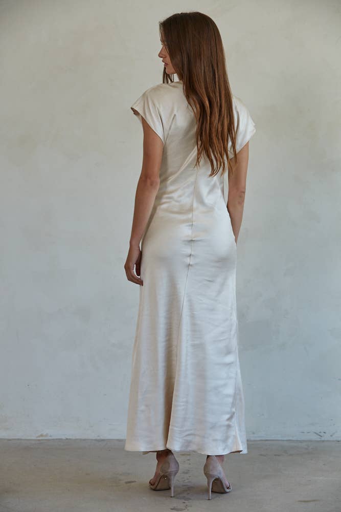 L7667 | Woven Polyester Spandex Satin Short Sleeve Maxi