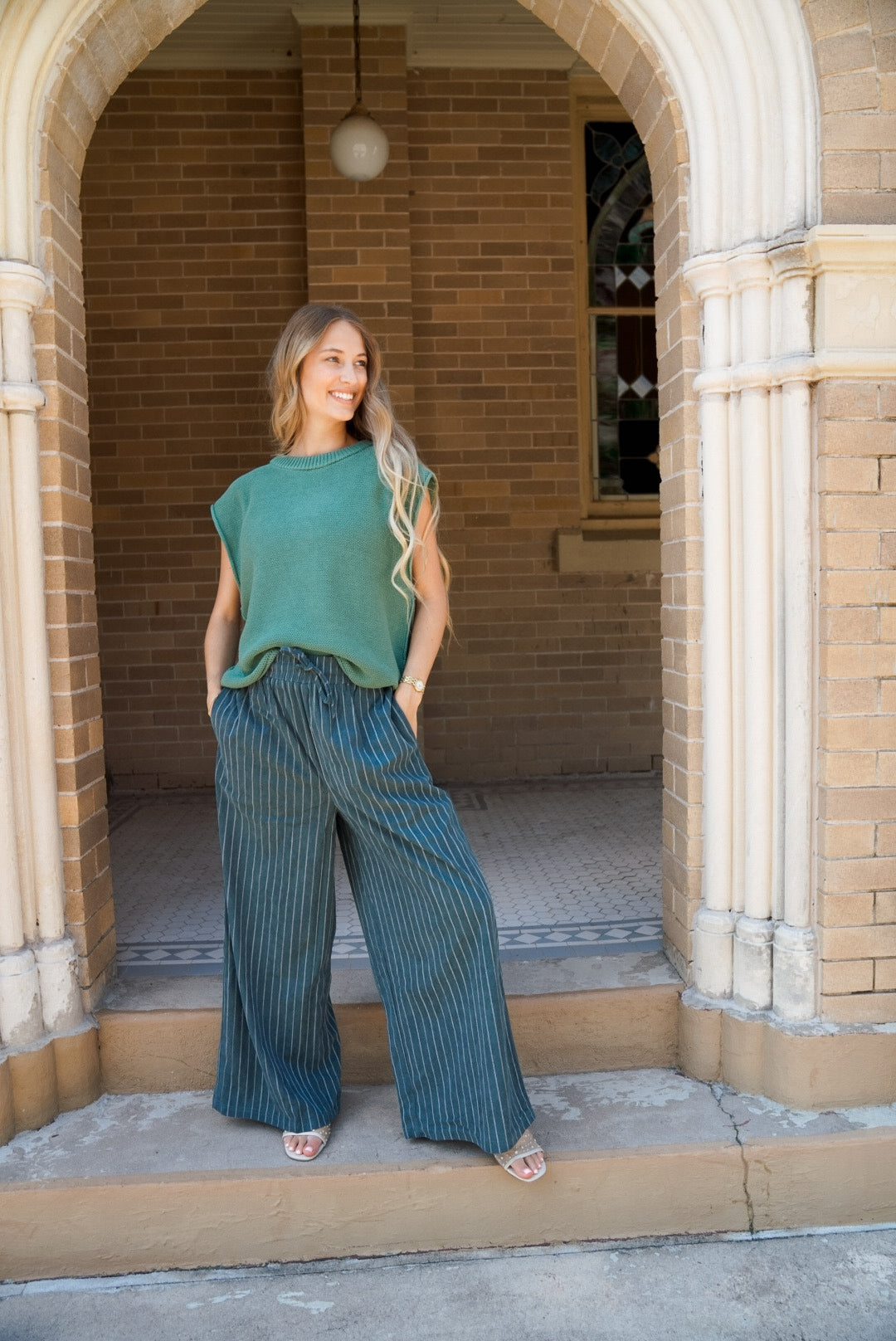 EFFORTLESS ESSENTIAL LOOSE FIT EXPOSED SEAM SWEATER VEST TOP