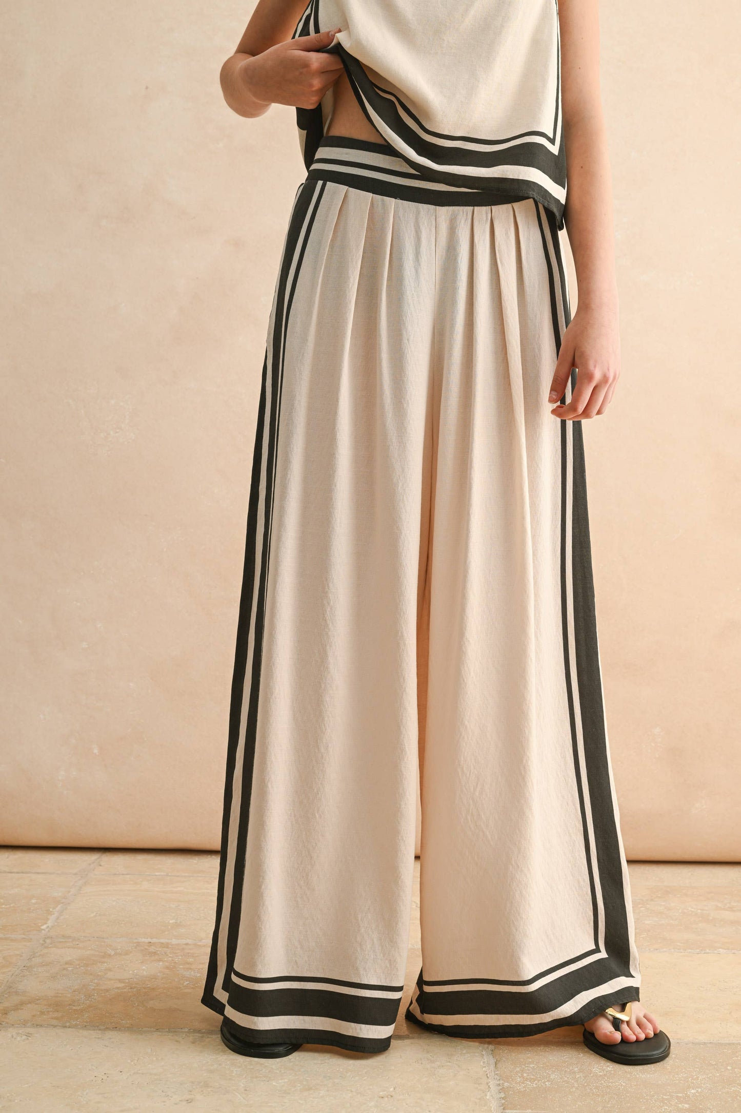 BORDER STRIPE PATTERN PANTS