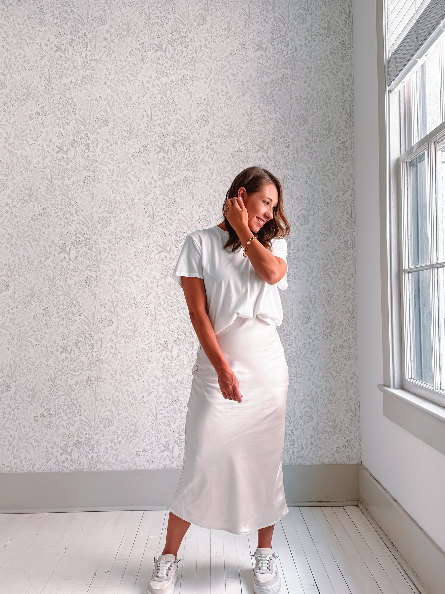 Amber Tee White
